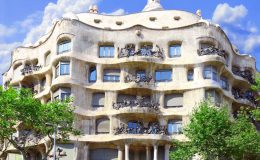 Casa Milà-small