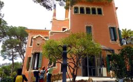 barcelona musee gaudi-small
